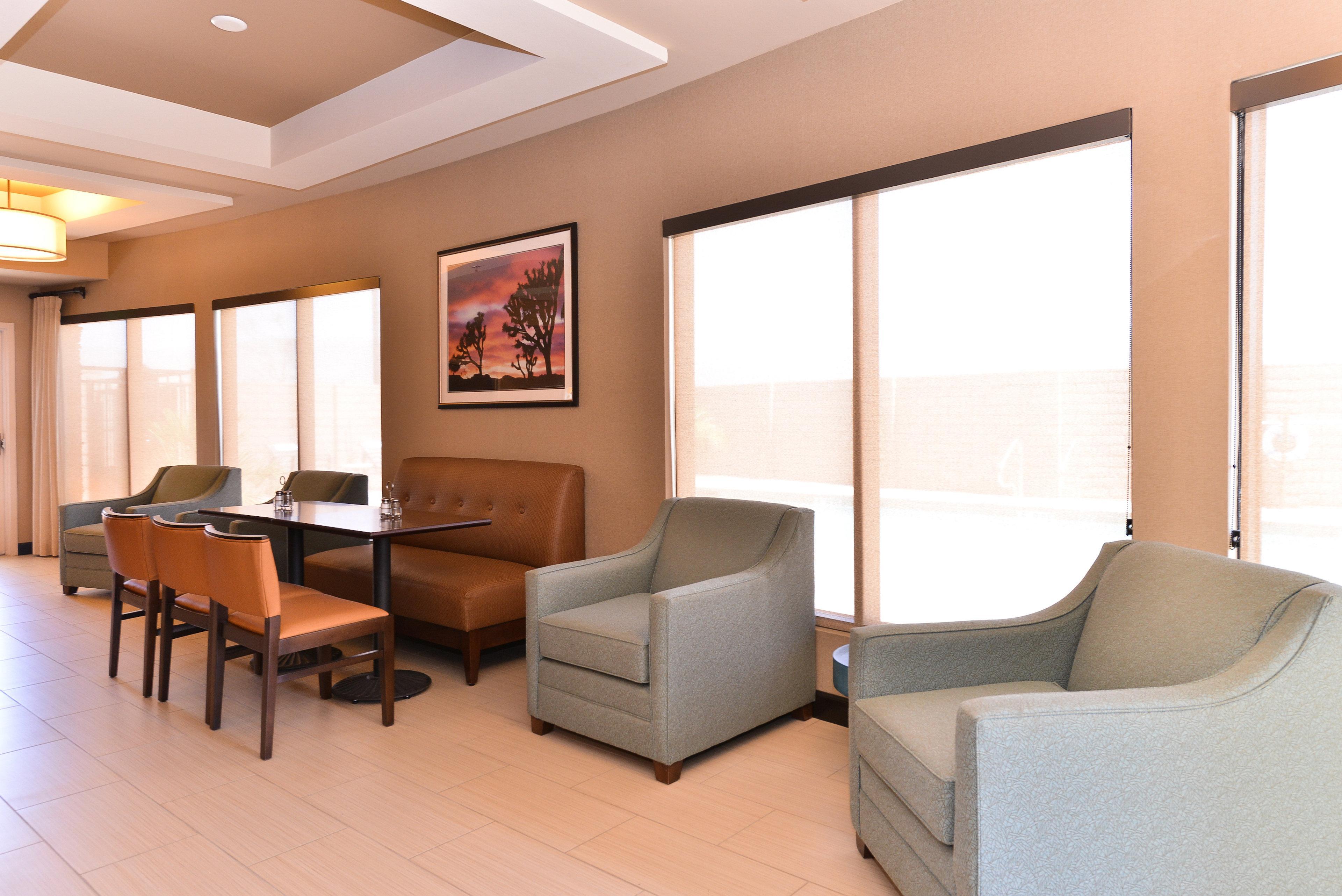 Express & - Coachella Valley By Ihg Hotel