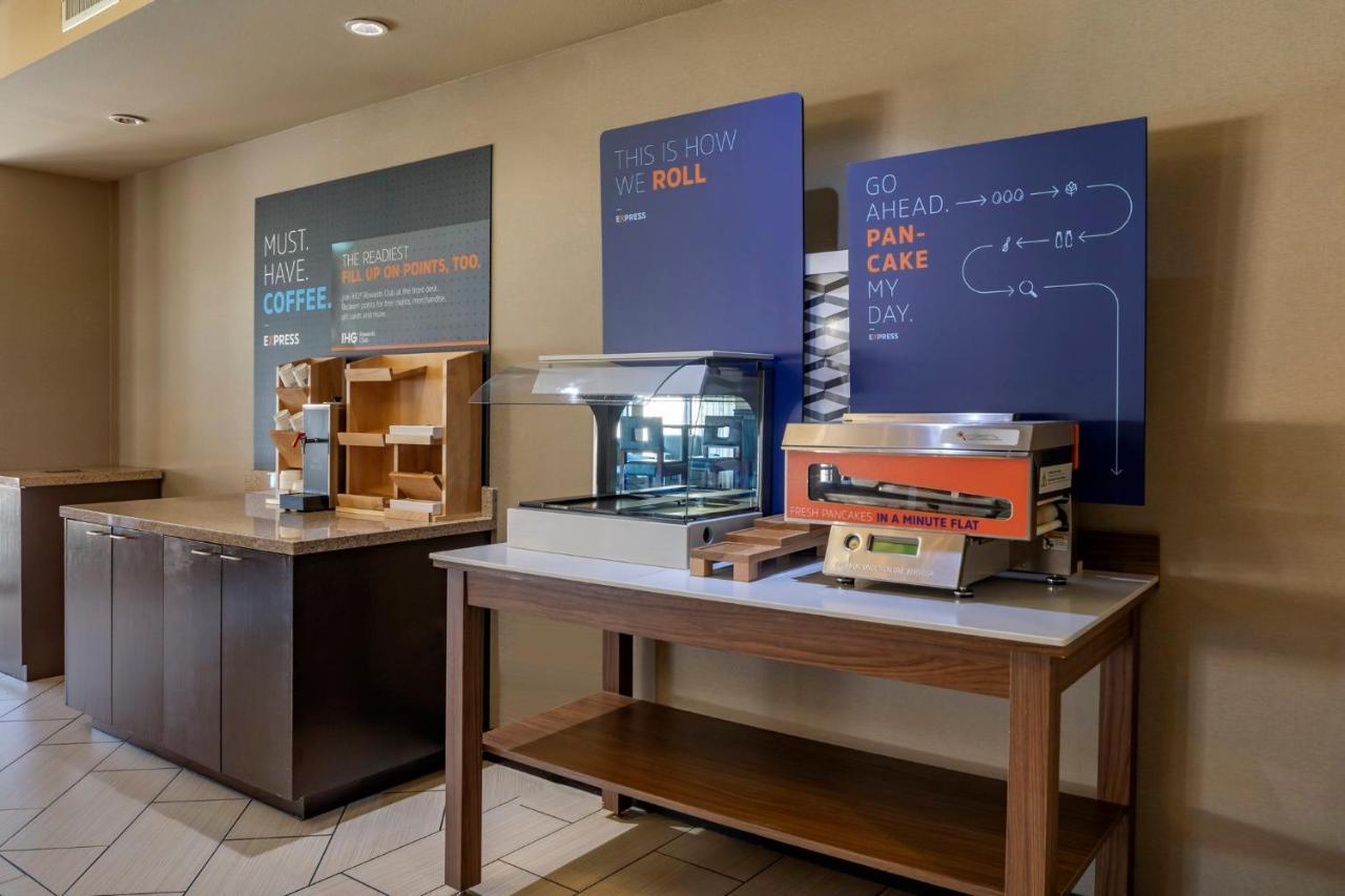 Hotel Express & - Coachella Valley By Ihg Indio